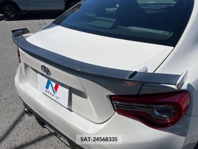 Toyota 86 2016-10 384069-2