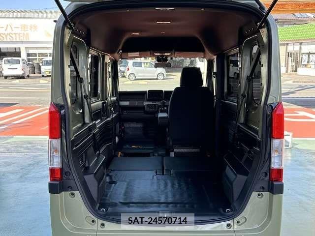 Honda N-VAN 2023-01 307994-11