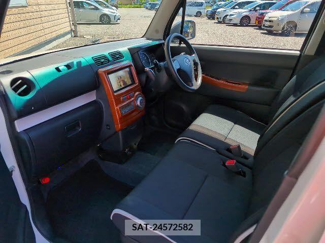 Toyota PIXIS SPACE 2011-12 281436-12