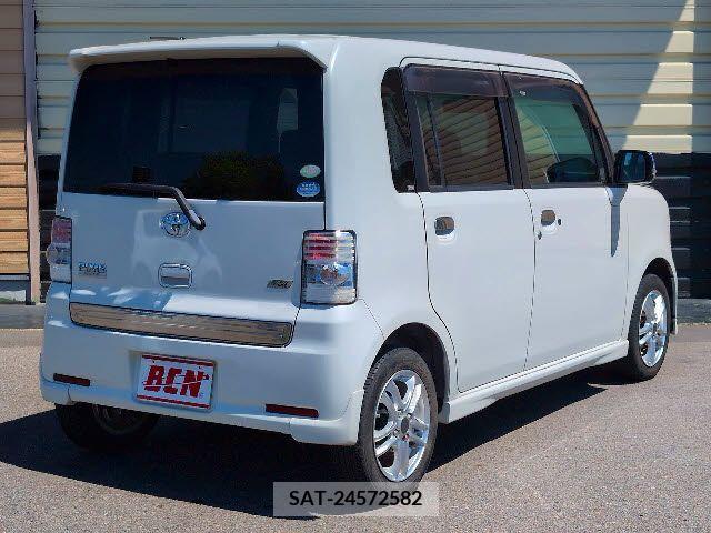 Toyota PIXIS SPACE 2011-12 281436-2