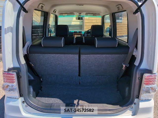 Toyota PIXIS SPACE 2011-12 281436-14