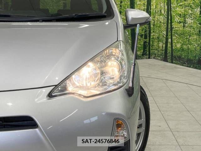 Toyota AQUA 2012-08 251464-12