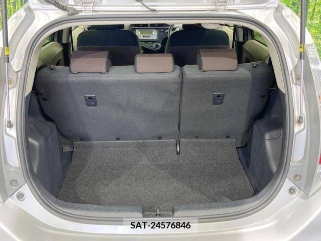 Toyota AQUA 2012-08 251464-10