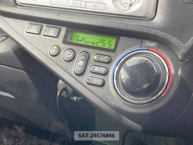Toyota AQUA 2012-08 251464-3