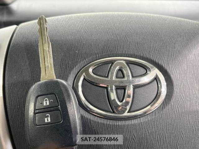 Toyota AQUA 2012-08 251464-6