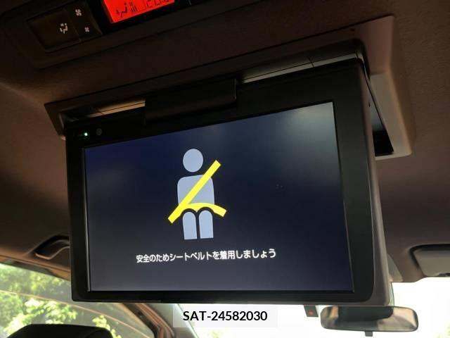 Toyota VOXY 2019-06 332230-2