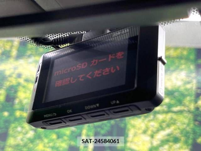 Toyota PRIUS 2015-03 322056-4