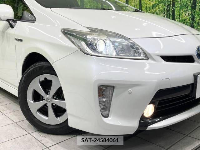 Toyota PRIUS 2015-03 322056-12