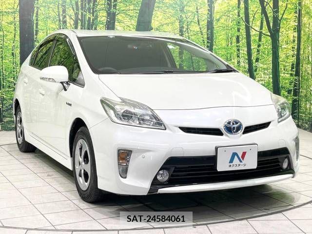 Toyota PRIUS 2015-03 322056-16