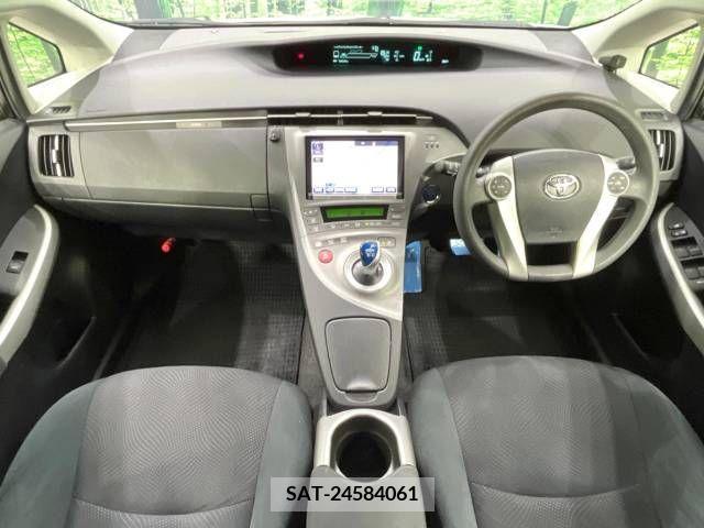 Toyota PRIUS 2015-03 322056-1