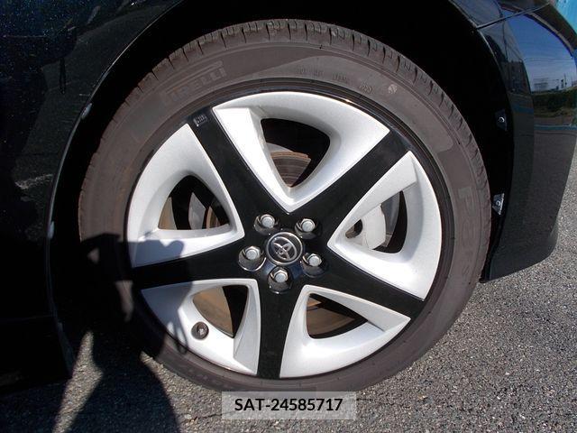 Toyota PRIUS 2017-06 343540-28