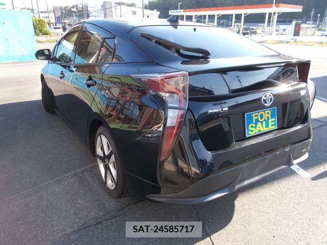 Toyota PRIUS 2017-06 343540-2