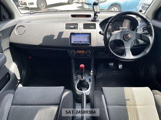 Suzuki SWIFT 2009-10 286597-1