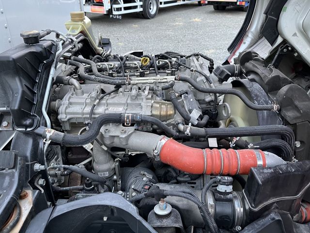 Mitsubishi CANTER 2016-03 186486-24