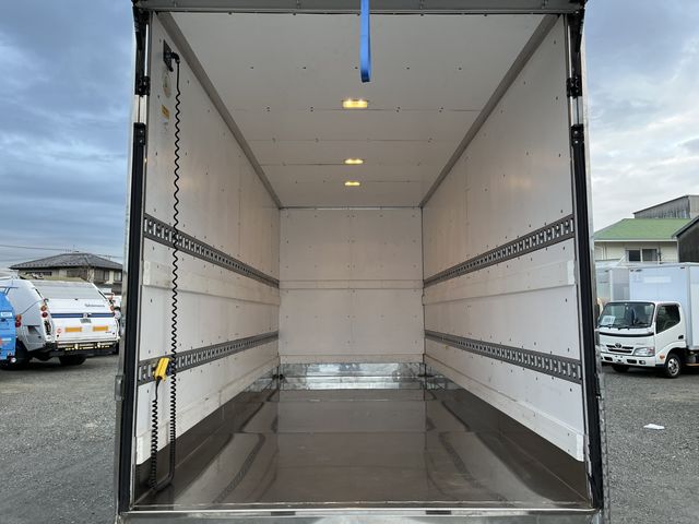 Mitsubishi CANTER 2016-03 186486-6