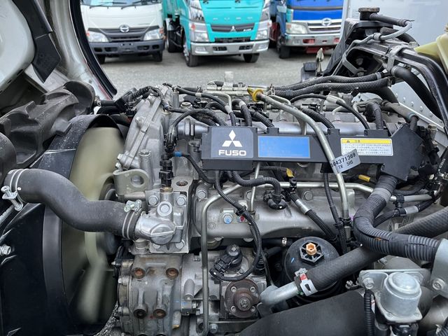 Mitsubishi CANTER 2016-03 186486-23