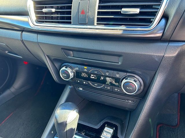 Mazda AXELA SPORT 2017-08 20134-14