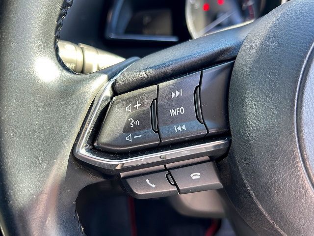 Mazda AXELA SPORT 2017-08 20134-5