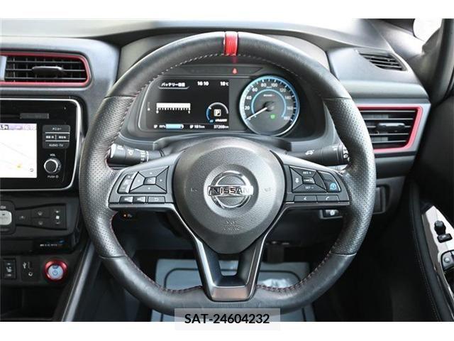 Nissan LEAF 2019-05 256388-10