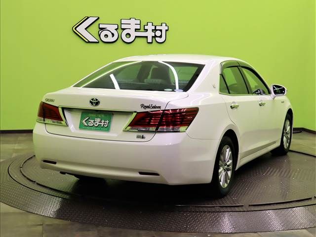 Toyota CROWN SEDAN 2013-11 26983-1