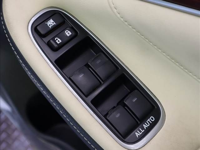 Toyota CROWN SEDAN 2013-11 26983-17