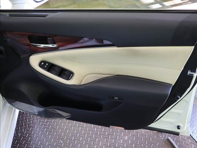 Toyota CROWN SEDAN 2013-11 26983-22