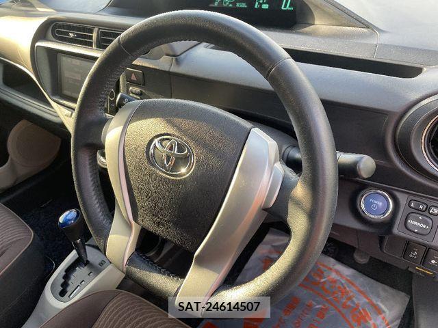 Toyota AQUA 2013-03 233097-7