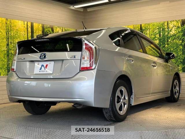 Toyota PRIUS 2012-01 322005-17