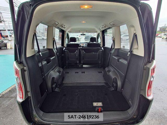 Honda STEP WGN 2010-02 381776-23