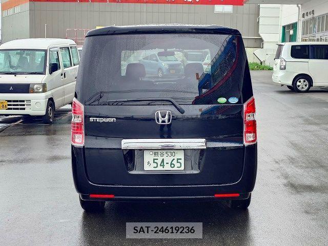 Honda STEP WGN 2010-02 381776-20