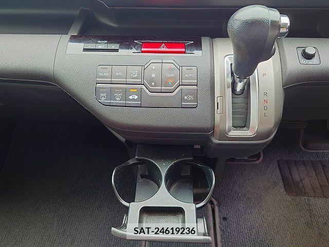 Honda STEP WGN 2010-02 381776-19