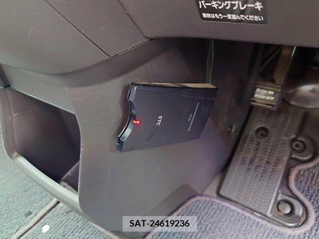 Honda STEP WGN 2010-02 381776-15