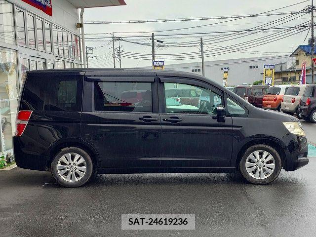 Honda STEP WGN 2010-02 381776-16