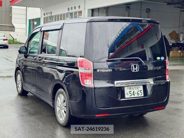 Honda STEP WGN 2010-02 381776-8