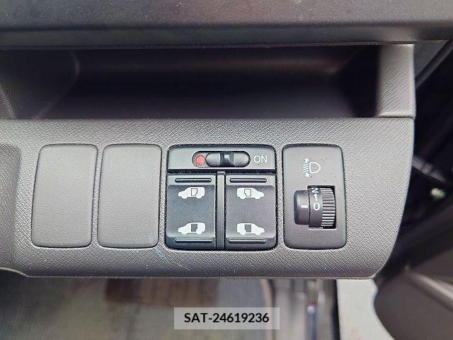 Honda STEP WGN 2010-02 381776-11