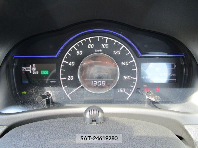 Nissan NOTE 2017-03 392920-4