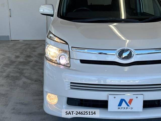 Toyota VOXY 2008-04 370485-13