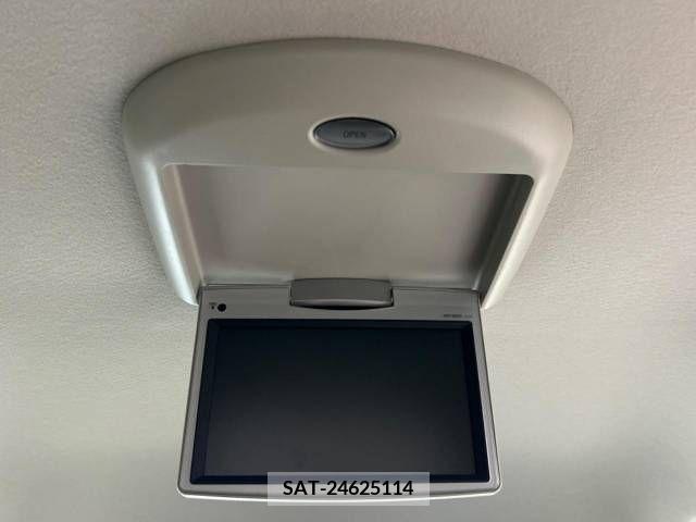 Toyota VOXY 2008-04 370485-3