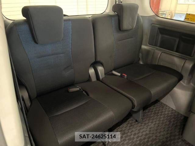 Toyota VOXY 2008-04 370485-10