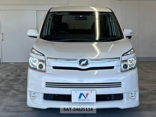 Toyota VOXY 2008-04 370485-15