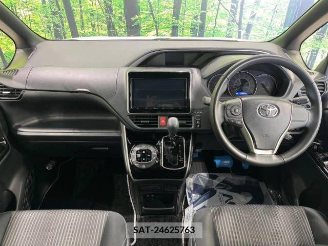 Toyota VOXY 2019-04 289902-1