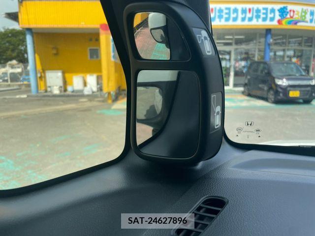 Honda N BOX CUSTOM 2016-08 201618-20
