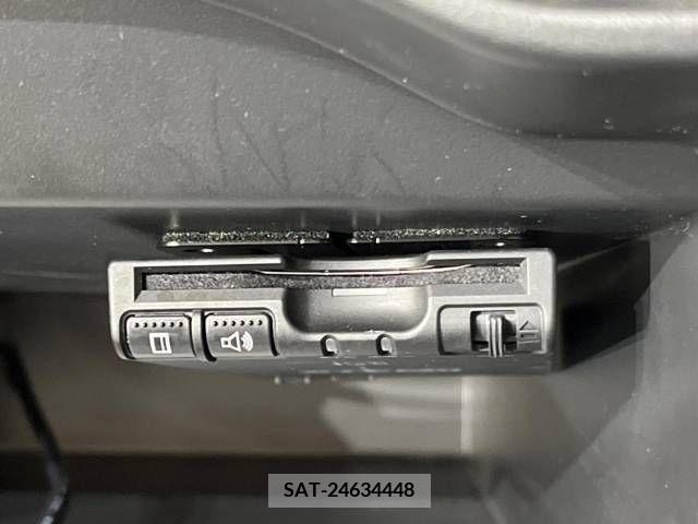 Nissan NOTE 2017-08 329770-7