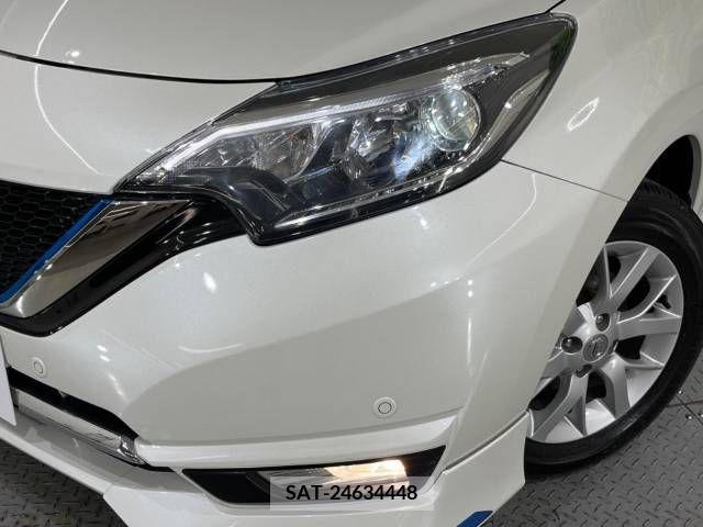Nissan NOTE 2017-08 329770-12