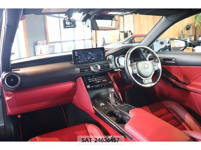 Lexus IS 2021-10 304451-10