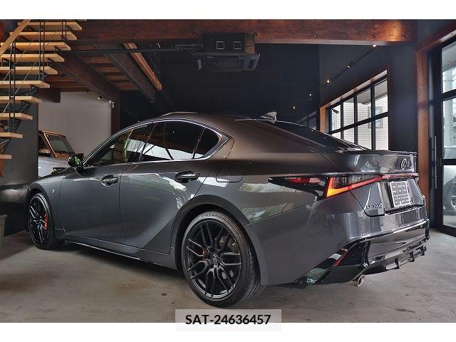 Lexus IS 2021-10 304451-3