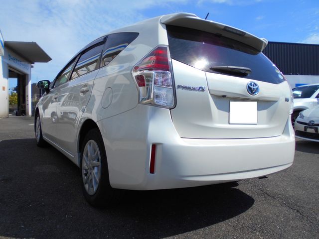 Toyota PRIUS ALPHA 2015-09 9919-2