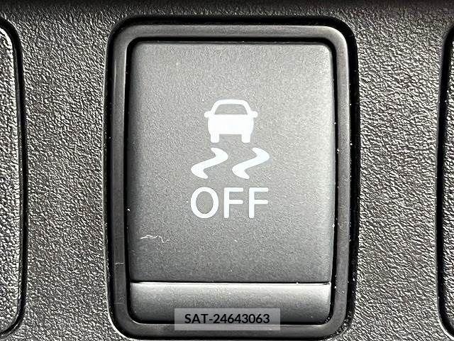 Nissan NOTE 2019-08 305521-2