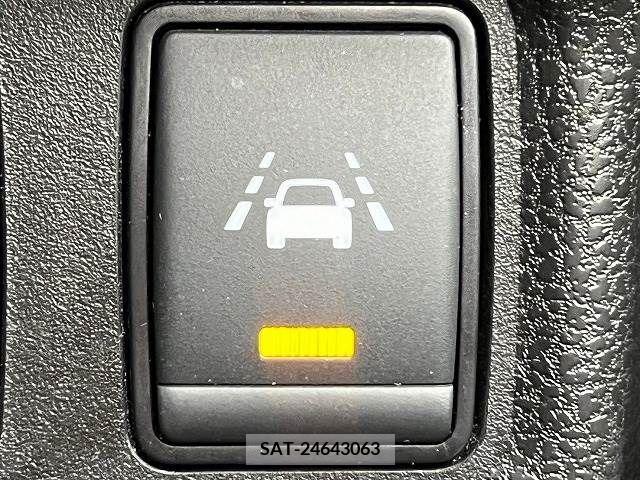 Nissan NOTE 2019-08 305521-7