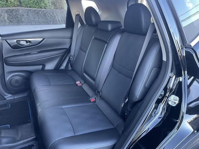 Nissan X-TRAIL 2018-11 13213-22